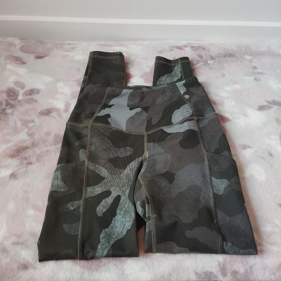 North Face Camo Leggings - Picture 5 of 8